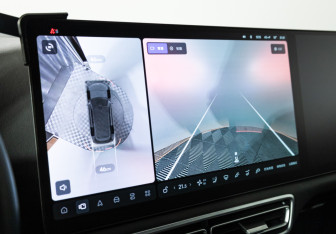 Подержанный автомобиль LiXiang L9 2024 года (19 фото)