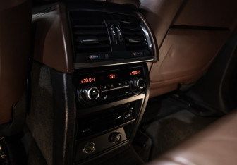 Подержанный автомобиль BMW X6 M 2015 года (30 фото)