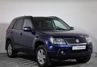 Подержанный автомобиль Suzuki Grand Vitara 2010 года (3 фото)