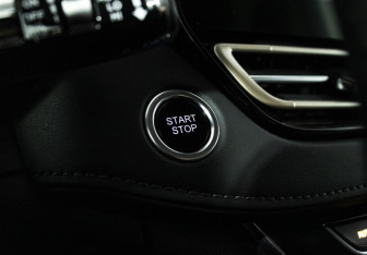 Подержанный автомобиль Hongqi HQ9 2022 года (17 фото)