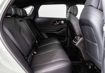 Подержанный автомобиль Exeed RX 2024 года (23 фото)