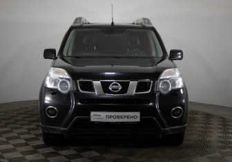 Подержанный автомобиль Nissan X-Trail 2012 года (2 фото)