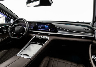 Подержанный автомобиль Exeed TXL 2023 года (11 фото)