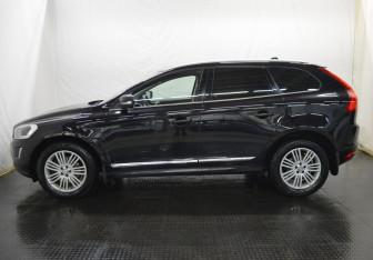 Подержанный автомобиль Volvo XC60 2015 года (8 фото)