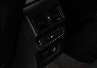 Подержанный автомобиль Audi Q5 2021 года (22 фото)