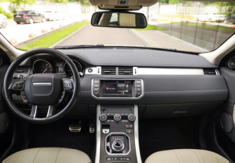 Подержанный автомобиль Land Rover Range Rover Evoque 2016 года (11 фото)