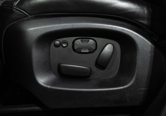 Подержанный автомобиль Land Rover Range Rover Sport 2013 года (25 фото)
