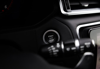 Подержанный автомобиль Land Rover Range Rover Velar 2019 года (21 фото)