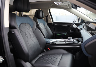 Подержанный автомобиль Voyah Free 2022 года (10 фото)