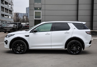 Подержанный автомобиль Land Rover Discovery Sport 2018 года (10 фото)