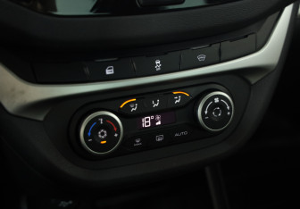 Подержанный автомобиль LADA (ВАЗ) Vesta Sedan 2018 года (14 фото)