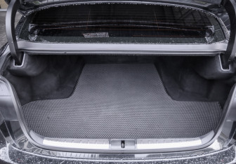 Подержанный автомобиль Lexus LS 2021 года (37 фото)
