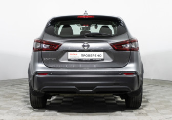 Подержанный автомобиль Nissan Qashqai 2021 года (6 фото)