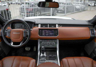 Подержанный автомобиль Land Rover Range Rover Sport 2013 года (12 фото)