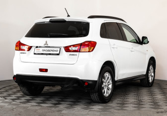 Подержанный автомобиль Mitsubishi ASX 2013 года (5 фото)