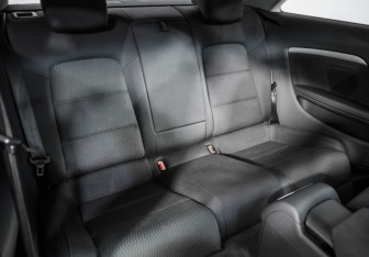 Подержанный автомобиль Audi A5 Coupe 2010 года (19 фото)