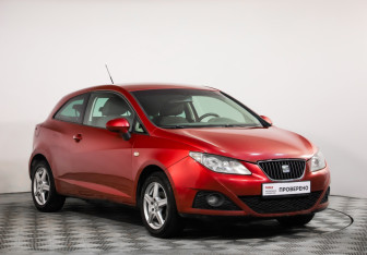 Подержанный автомобиль SEAT Ibiza Hatchback 2012 года (3 фото)