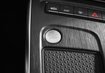 Подержанный автомобиль Haval F7 2024 года (16 фото)