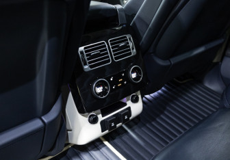 Подержанный автомобиль Land Rover Range Rover 2019 года (26 фото)