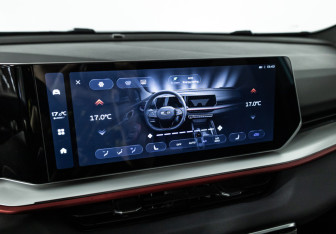 Подержанный автомобиль Geely Coolray 2024 года (16 фото)