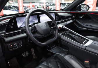 Подержанный автомобиль Exeed RX 2023 года (16 фото)