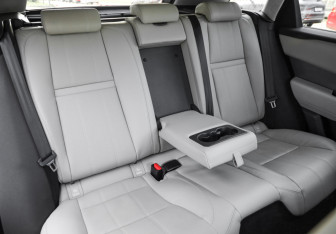 Подержанный автомобиль Land Rover Range Rover Velar 2018 года (31 фото)