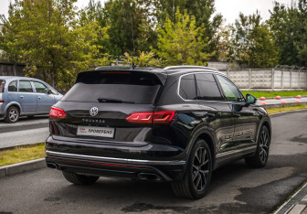 Подержанный автомобиль Volkswagen Touareg 2019 года (6 фото)