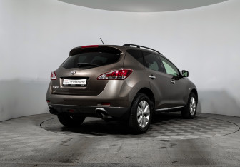Подержанный автомобиль Nissan Murano Suv 2015 года (5 фото)