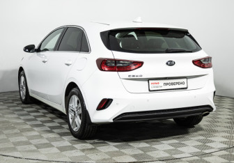 Подержанный автомобиль Kia Ceed Hatchback 2019 года (7 фото)