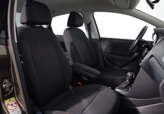 Подержанный автомобиль Volkswagen Polo Sedan 2017 года (12 фото)