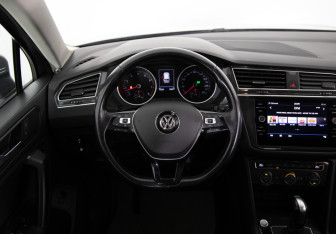 Подержанный автомобиль Volkswagen Tiguan 2020 года (10 фото)