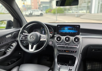 Подержанный автомобиль Mercedes-Benz GLC Coupe 2020 года (14 фото)