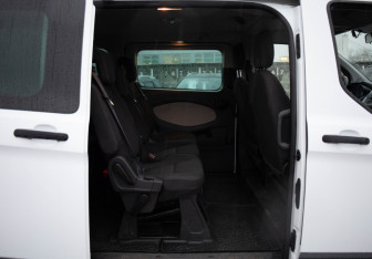 Подержанный автомобиль Ford Tourneo Custom 2014 года (17 фото)