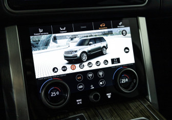 Подержанный автомобиль Land Rover Range Rover 2018 года (16 фото)