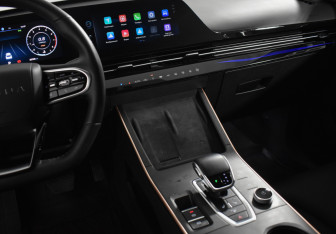 Подержанный автомобиль Omoda C5 2024 года (21 фото)
