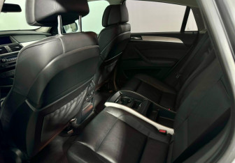 Подержанный автомобиль BMW X6 2013 года (8 фото)