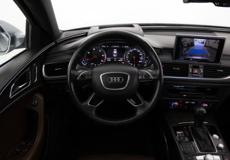 Подержанный автомобиль Audi A6 Sedan 2017 года (10 фото)