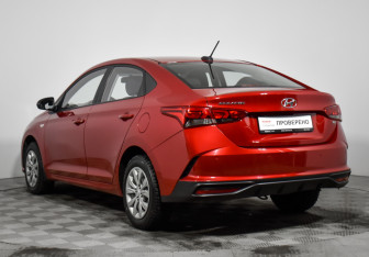 Подержанный автомобиль Hyundai Solaris Sedan 2021 года (7 фото)