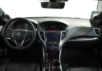Подержанный автомобиль Acura TLX 2014 года (9 фото)
