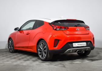 Подержанный автомобиль Hyundai Veloster 2018 года (7 фото)