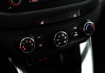 Подержанный автомобиль Kia Ceed Wagon 2013 года (16 фото)