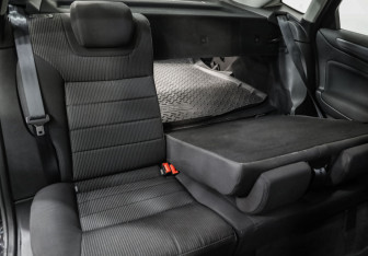 Подержанный автомобиль Ford Mondeo Sedan 2012 года (21 фото)