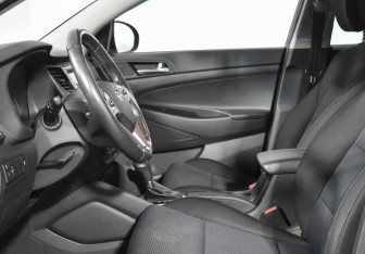 Подержанный автомобиль Hyundai Tucson 2016 года (10 фото)