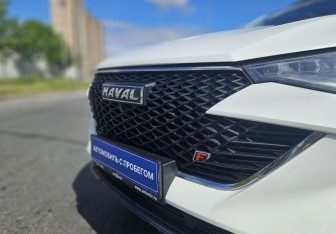 Подержанный автомобиль Haval F7x 2022 года (8 фото)