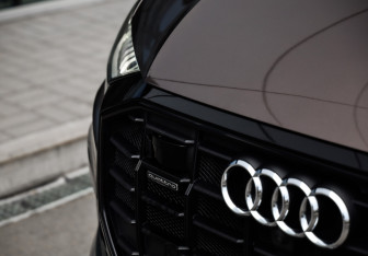 Подержанный автомобиль Audi Q8 2019 года (3 фото)