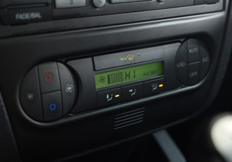 Подержанный автомобиль Ford Fusion 2007 года (13 фото)