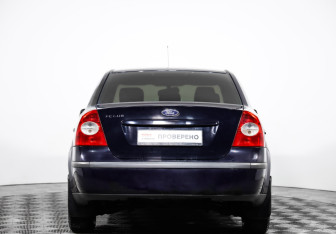 Подержанный автомобиль Ford Focus Sedan 2007 года (5 фото)