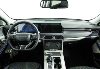 Подержанный автомобиль Exeed TXL 2023 года (13 фото)