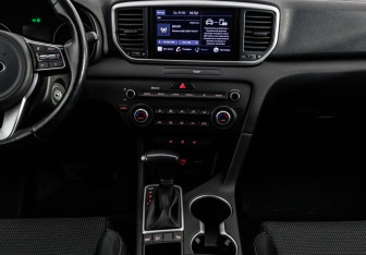 Подержанный автомобиль Kia Sportage 2020 года (14 фото)