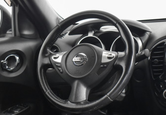 Подержанный автомобиль Nissan Juke 2011 года (14 фото)